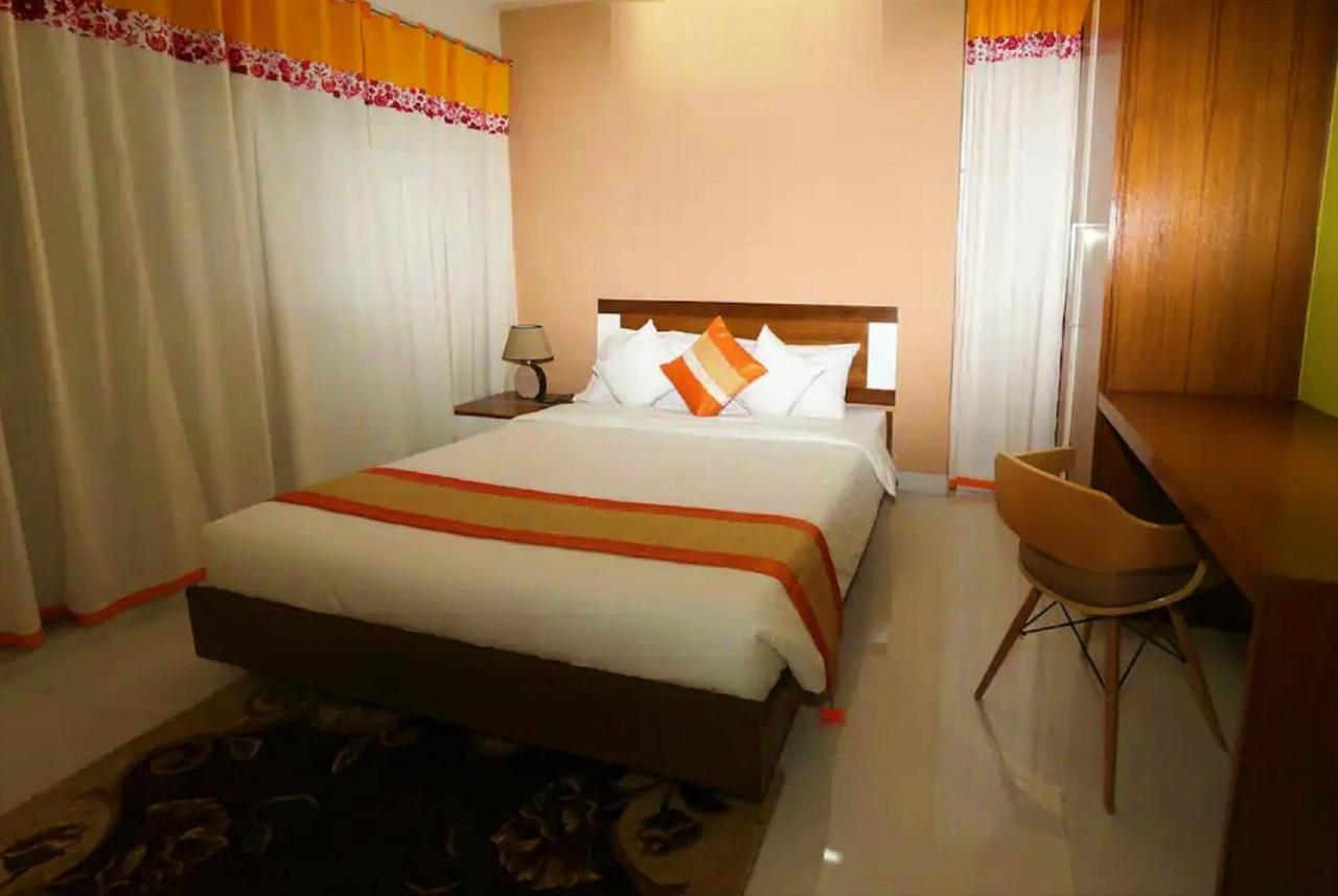 Naas Serviced Apartments Дакка Екстер'єр фото